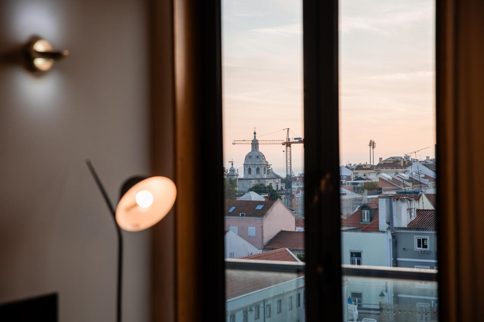 Premium Flat At Ajuda/belem With Balcony, Parking! Lisbon
